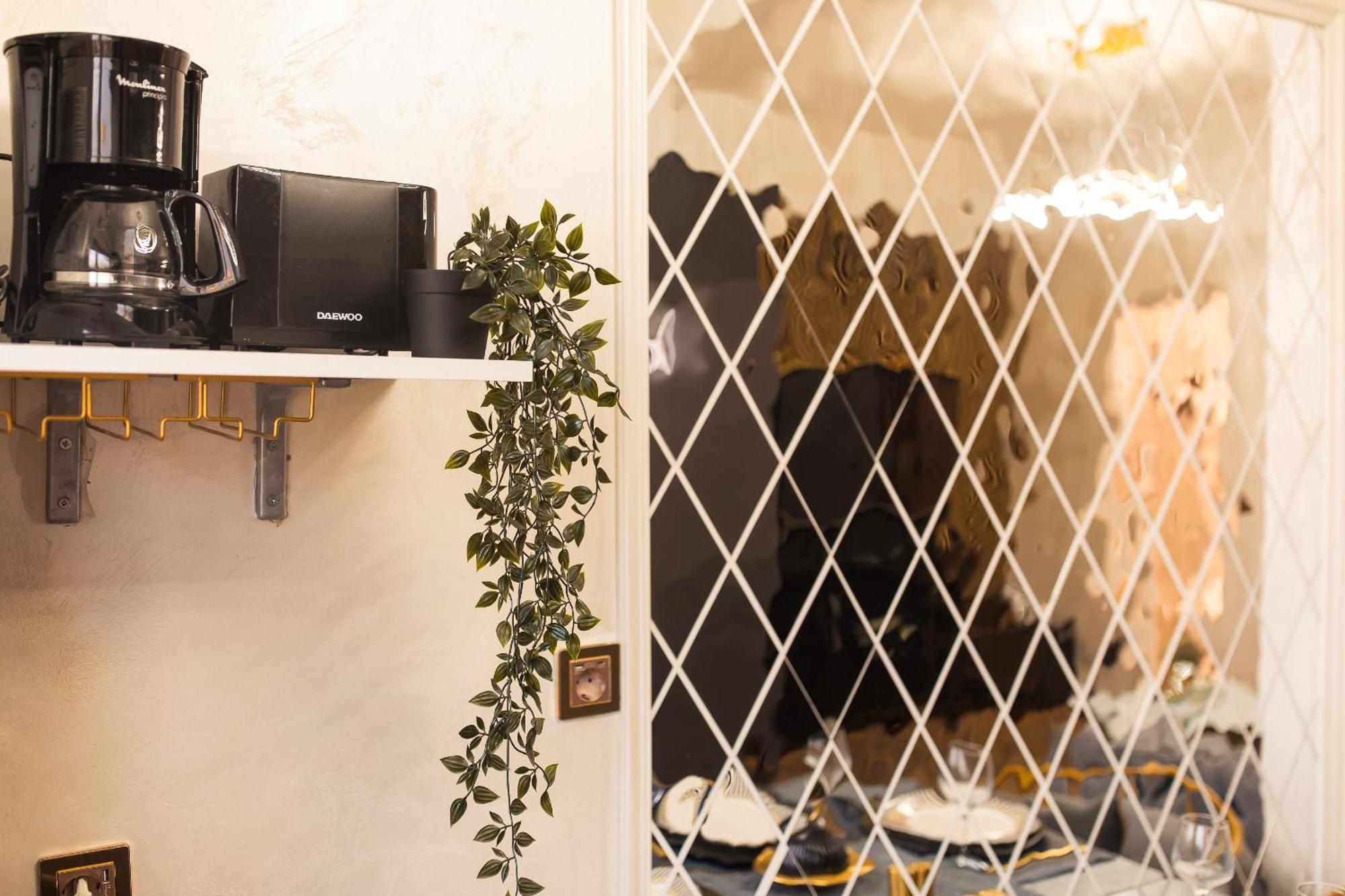 בוקרשט Royalty Apt With City Views On Calea Victoriei מראה חיצוני תמונה
