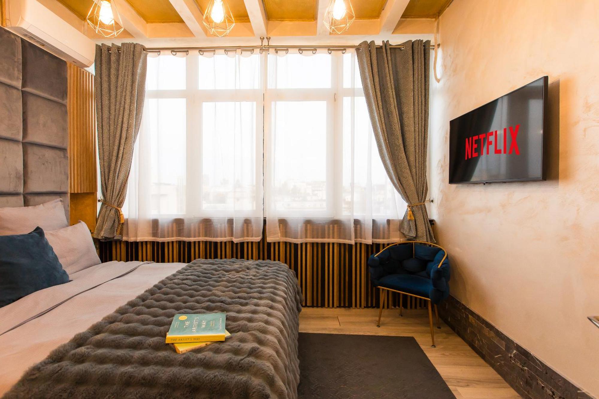 בוקרשט Royalty Apt With City Views On Calea Victoriei מראה חיצוני תמונה